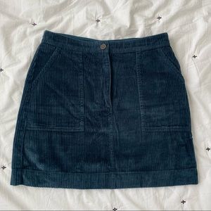 GAP // Corduroy Mini Skirt LIKE NEW